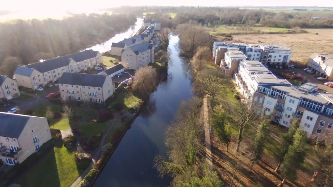 Penthouse Apartment On The River - 65 Skipper Way Saint Neots Exterior photo