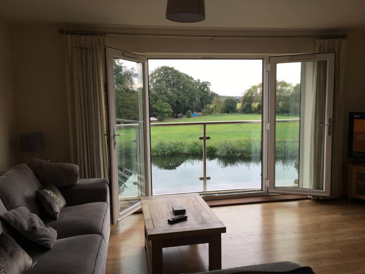 Penthouse Apartment On The River - 65 Skipper Way Saint Neots Exterior photo