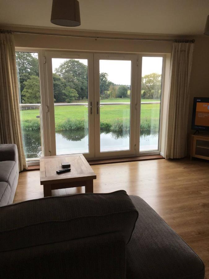 Penthouse Apartment On The River - 65 Skipper Way Saint Neots Exterior photo