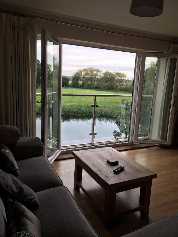 Penthouse Apartment On The River - 65 Skipper Way Saint Neots Exterior photo
