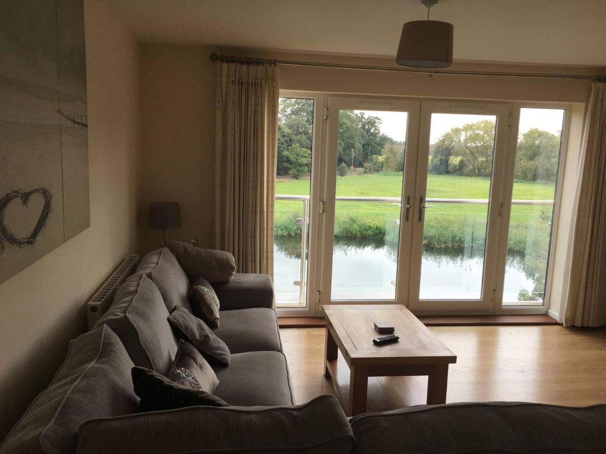 Penthouse Apartment On The River - 65 Skipper Way Saint Neots Exterior photo